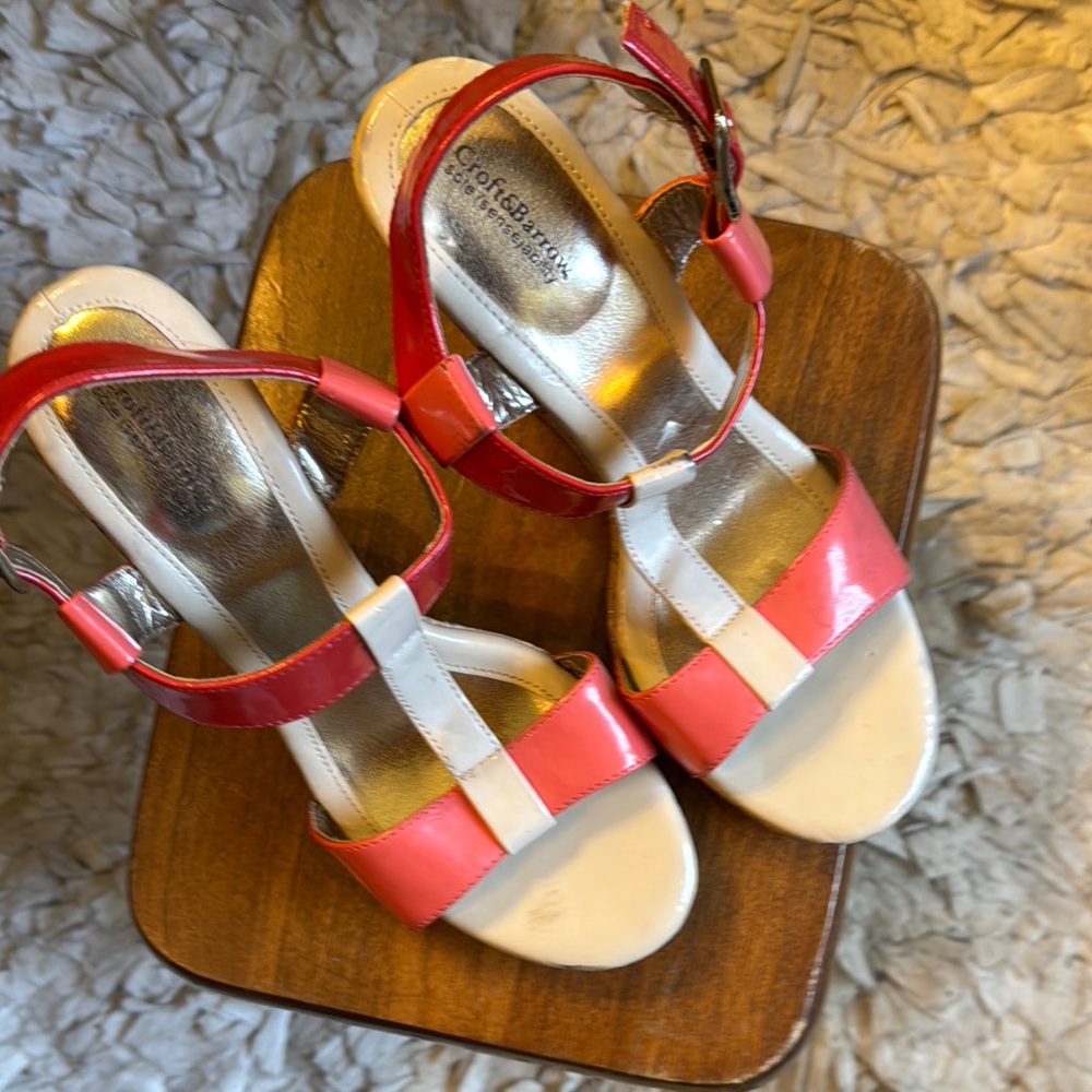 Croft & Barrow Red and White Sandals Stylish Summer Footwear